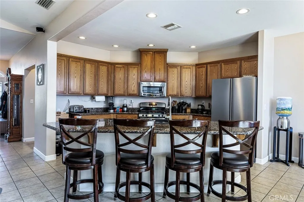 308 San Ramon Court, Coalinga, California 93210 home-pic-16