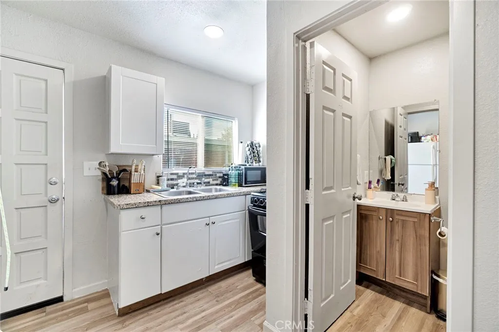 3336 N Lafayette, Fresno, California 93705 home-pic-27