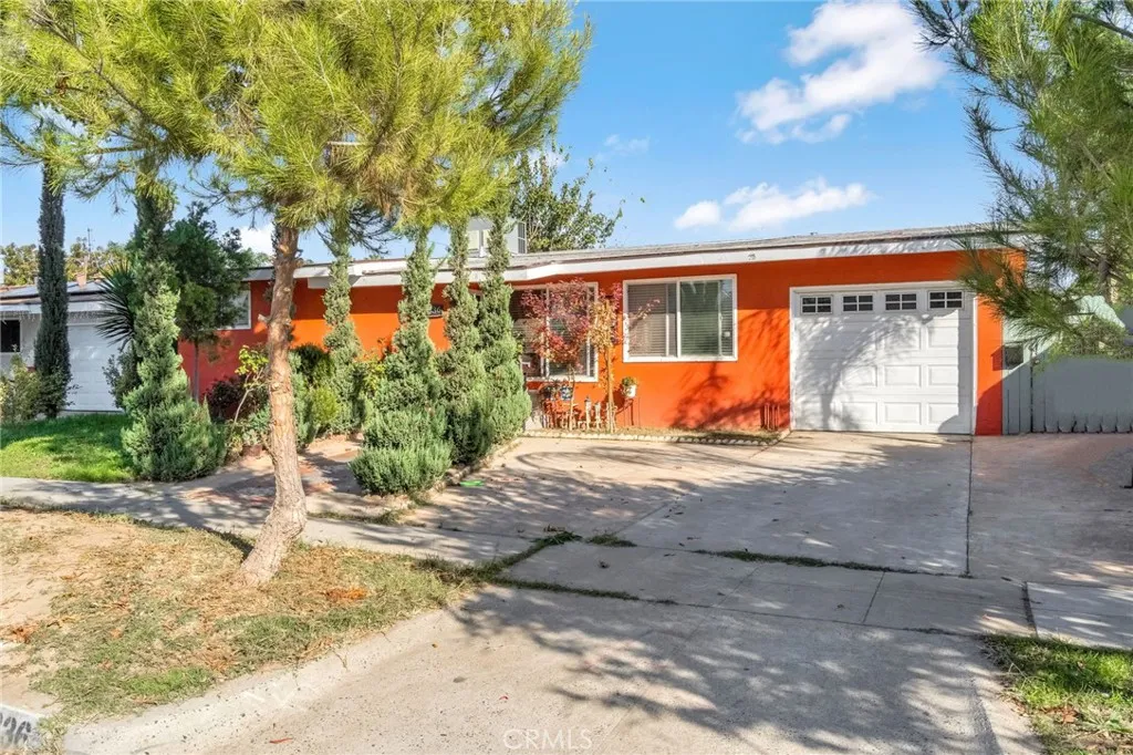 3336 N Lafayette, Fresno, California 93705 home-pic-2