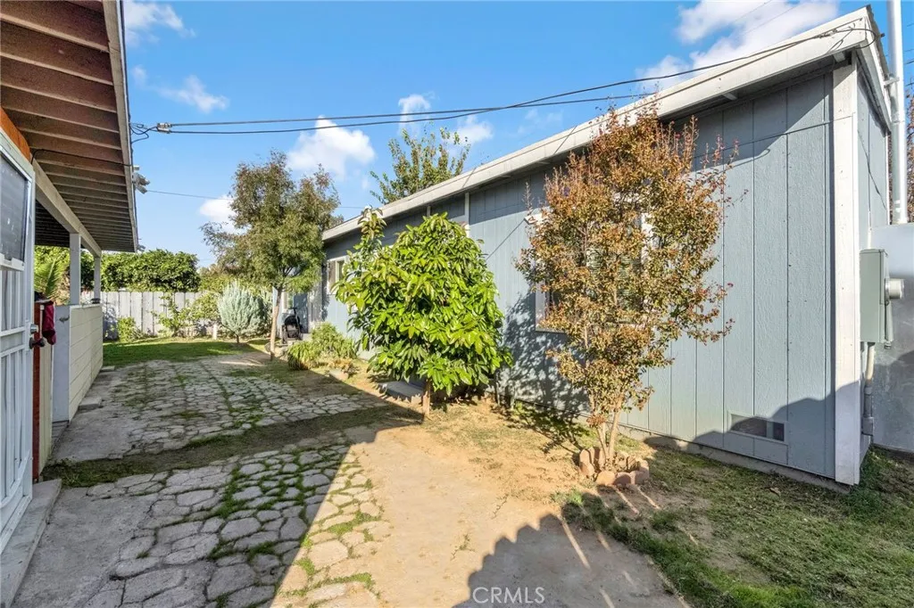 3336 N Lafayette, Fresno, California 93705 home-pic-24