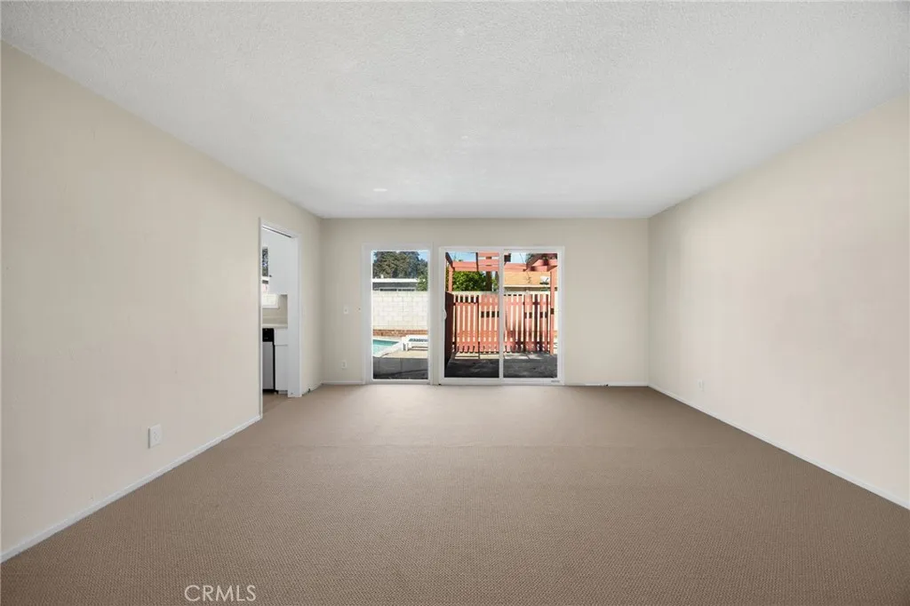 1207 W Woodcrest, Fullerton, California 92833 home-pic-8
