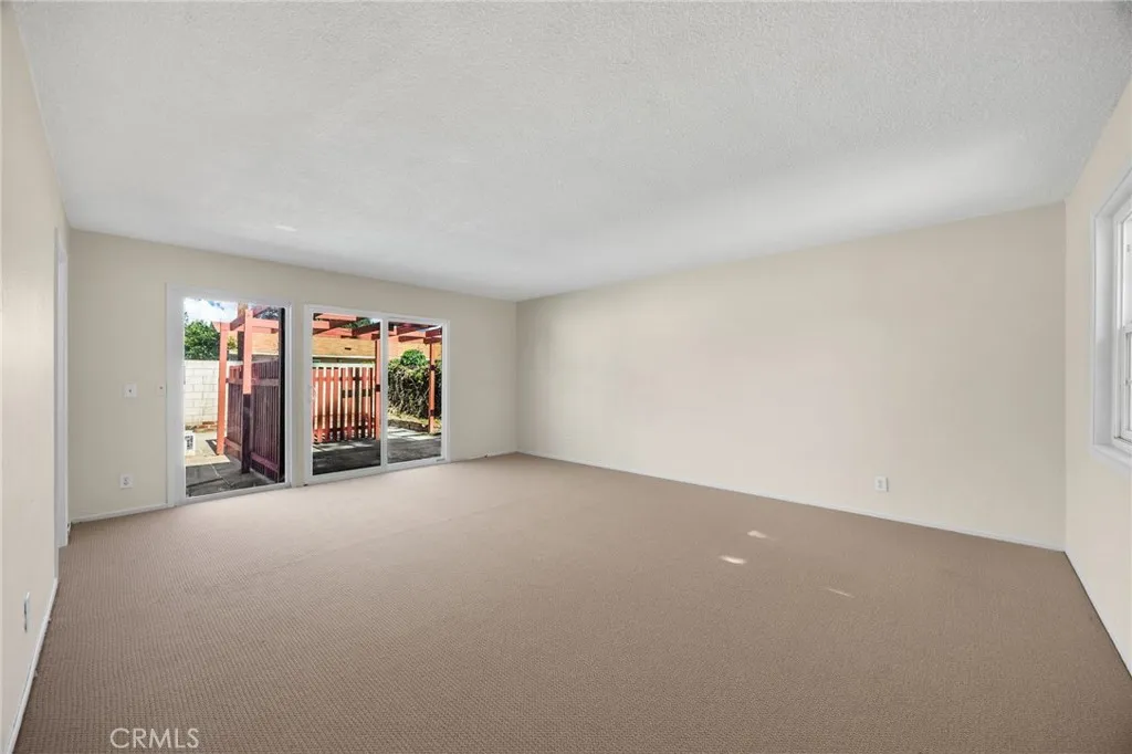 1207 W Woodcrest, Fullerton, California 92833 home-pic-7