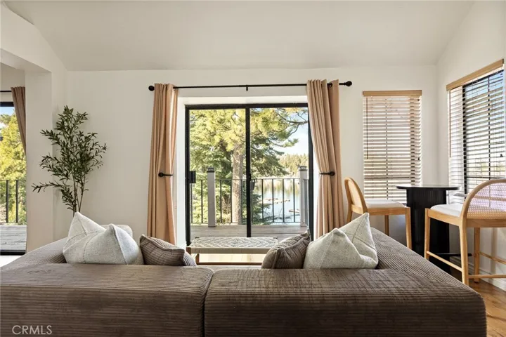 4 Village B, Lake Arrowhead, California 92352