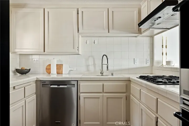 4 Village B, Lake Arrowhead, California 92352