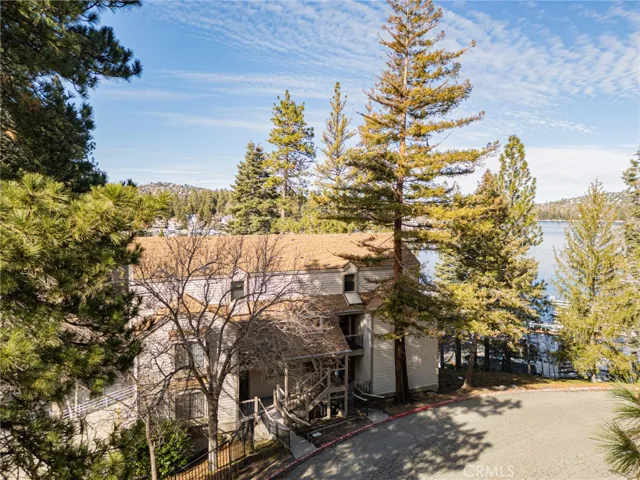 4 Village B, Lake Arrowhead, California 92352