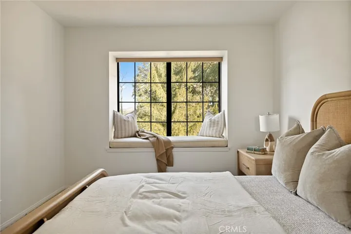 4 Village B, Lake Arrowhead, California 92352