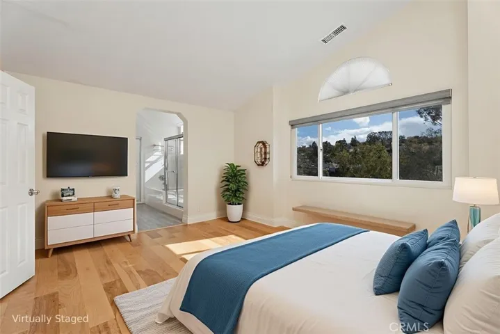 Virtually Staged