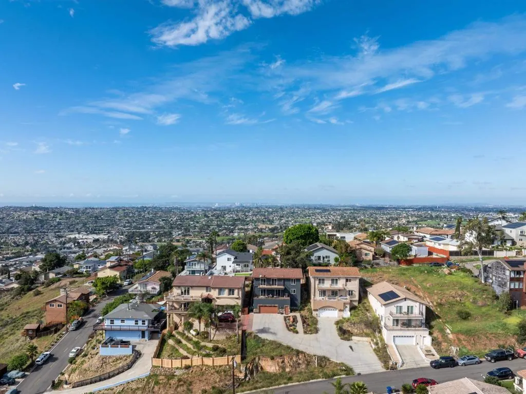 1626 La Presa Ave, Spring Valley, California 91977 home-pic-39