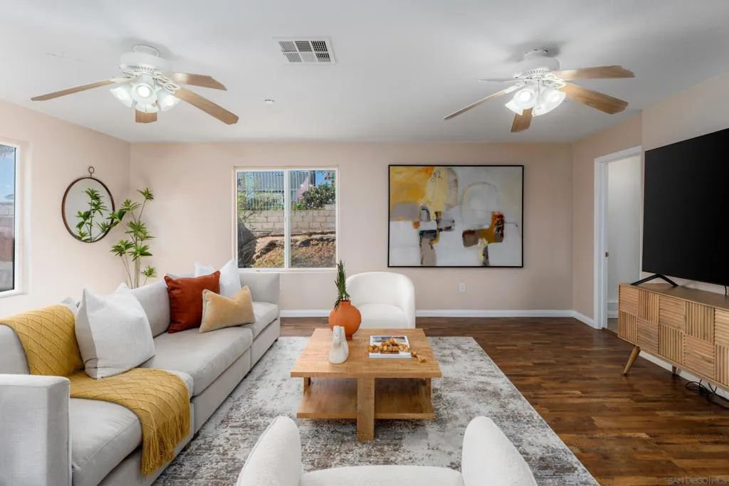 1626 La Presa Ave, Spring Valley, California 91977 home-pic-4