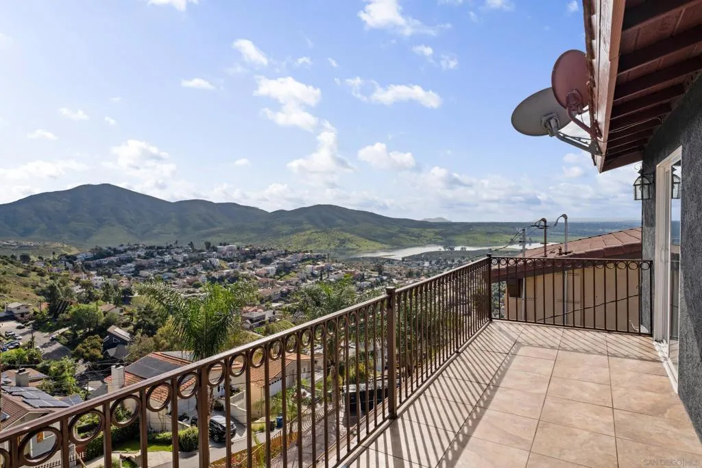 1626 La Presa Ave, Spring Valley, California 91977 home-pic-27