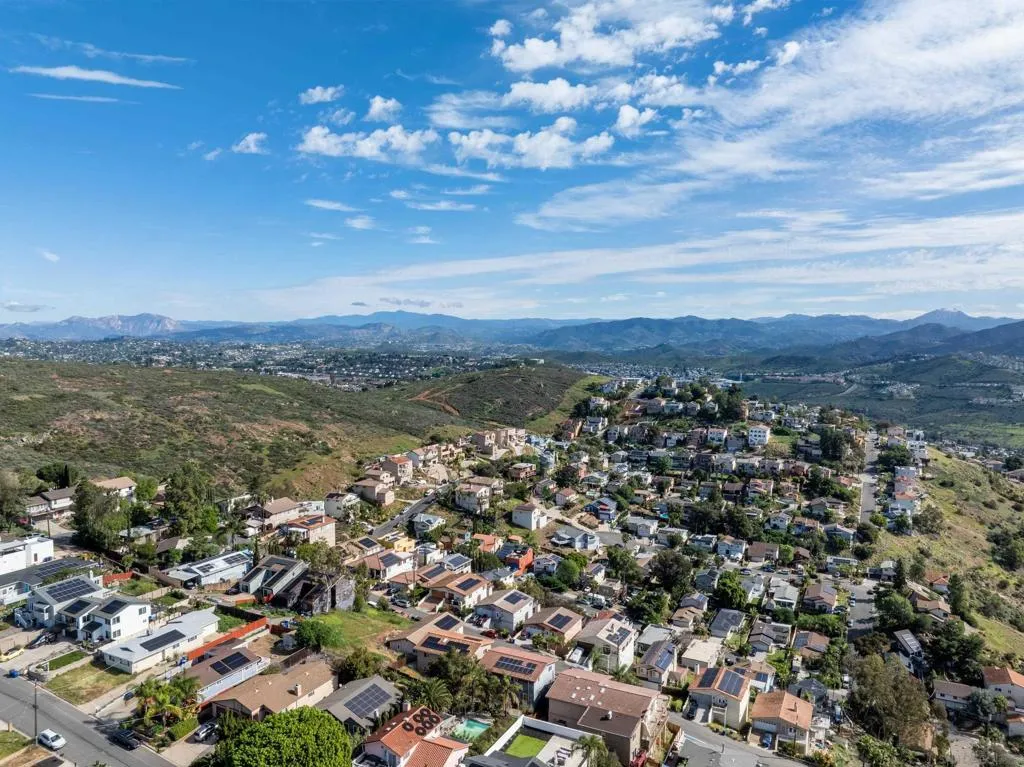 1626 La Presa Ave, Spring Valley, California 91977 home-pic-42