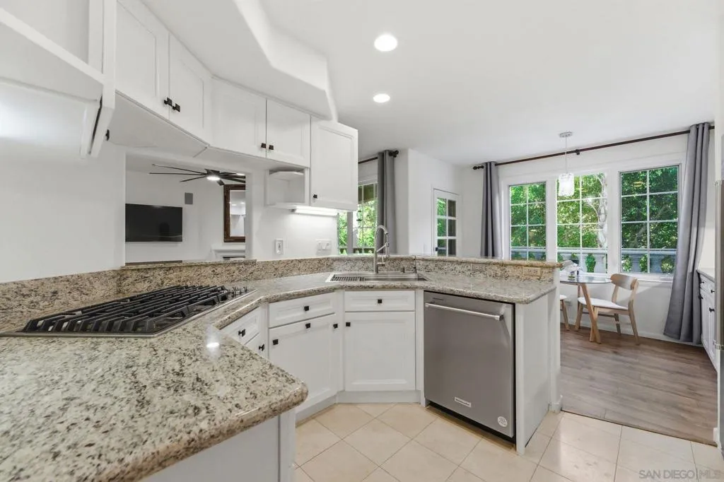 2842 Torrey Pines Rd, La Jolla, California 92037 home-pic-9
