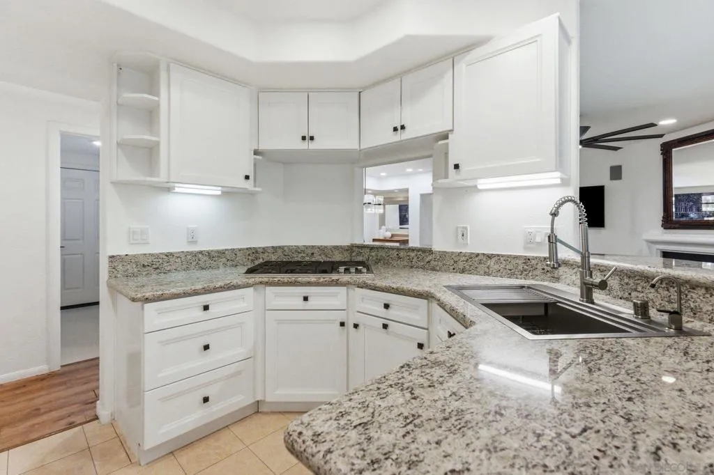 2842 Torrey Pines Rd, La Jolla, California 92037 home-pic-8