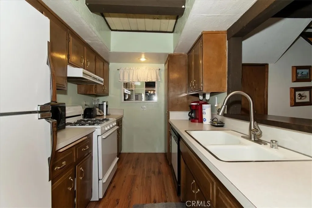 41935 Switzerland 52, Big Bear Lake, California 92315 home-pic-10