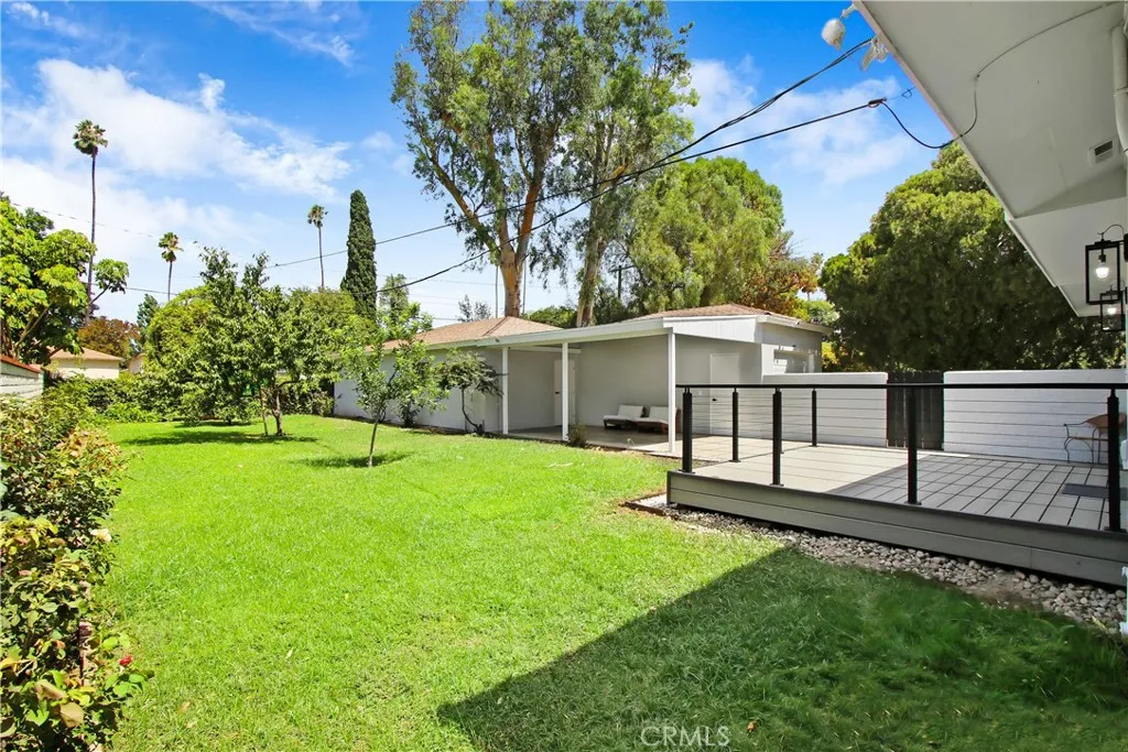 4061 Maplewood Pl, Riverside, California 92506 home-pic-24