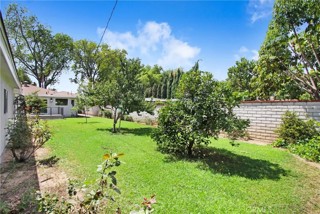 4061 Maplewood Pl, Riverside, California 92506 home-pic-27