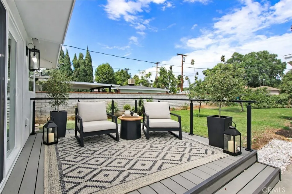 4061 Maplewood Pl, Riverside, California 92506 home-pic-25