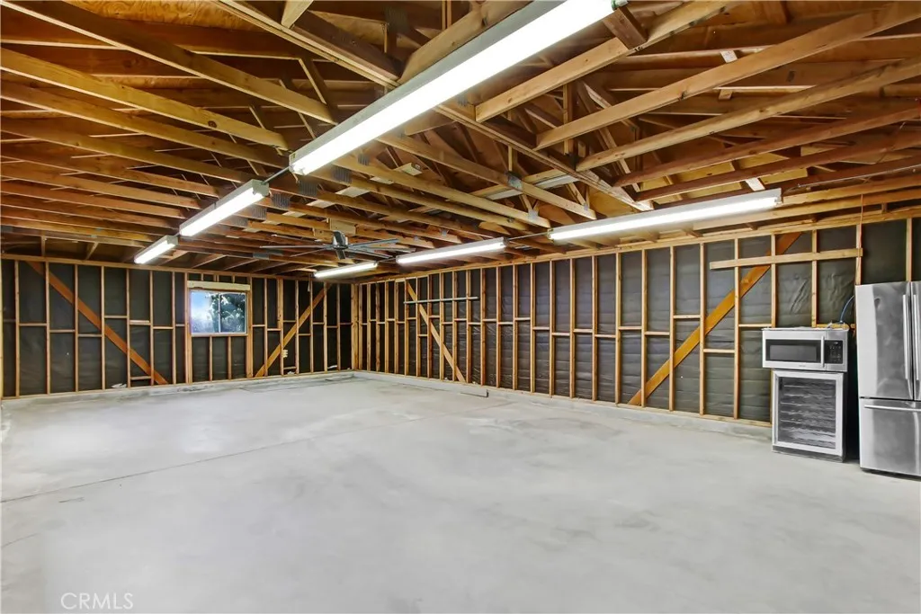 4061 Maplewood Pl, Riverside, California 92506 home-pic-30