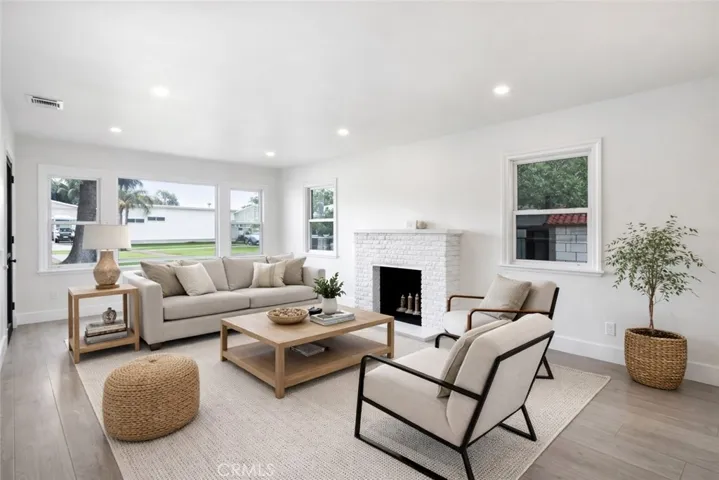 Living Room-Virtual Image