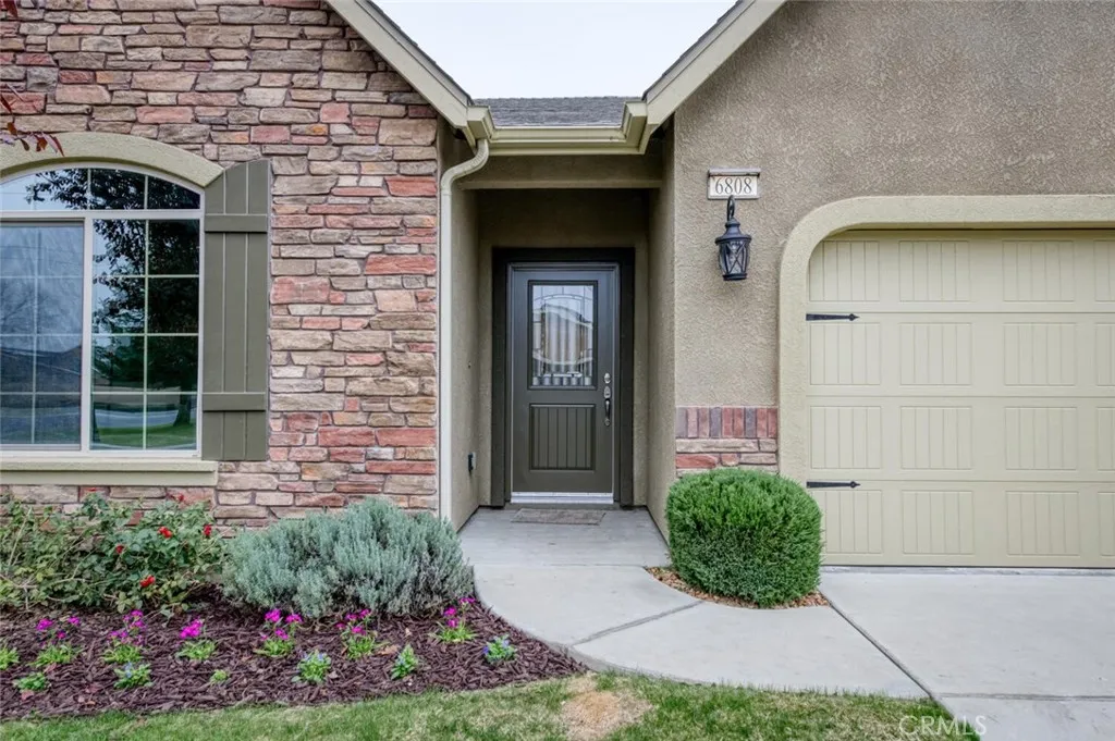 6808 W Lucas, Fresno, California 93722 home-pic-2