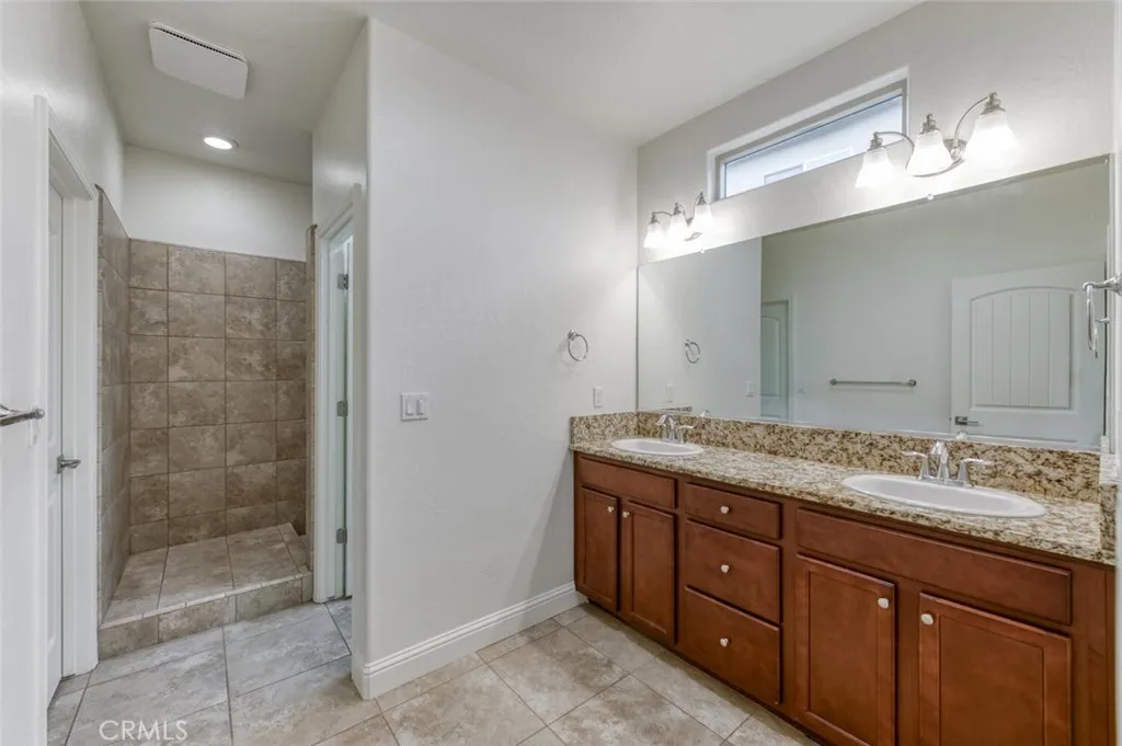 6808 W Lucas, Fresno, California 93722 home-pic-22