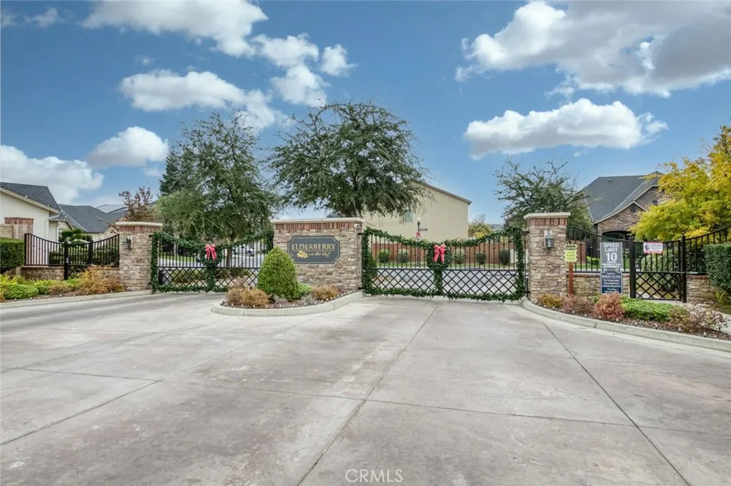 6808 W Lucas, Fresno, California 93722 home-pic-33