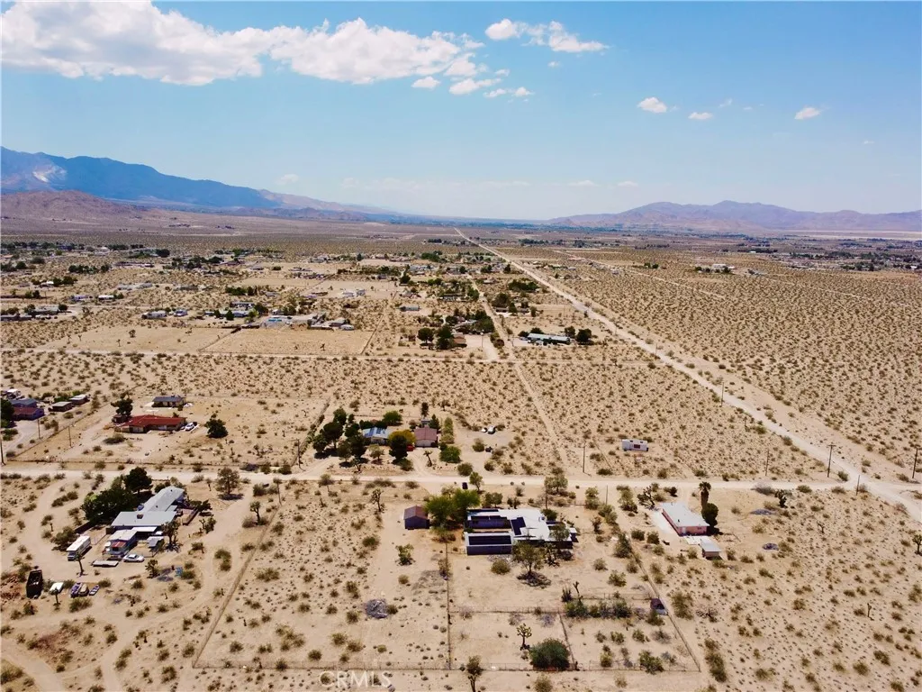 9635 Anza Trail, Lucerne Valley, California 92356 home-pic-21