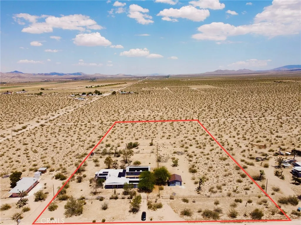 9635 Anza Trail, Lucerne Valley, California 92356 home-pic-1