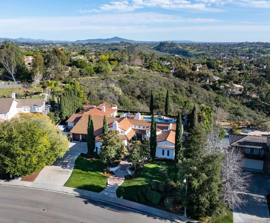 7992 Paseo Esmerado, Carlsbad, California 92009 — photo 4