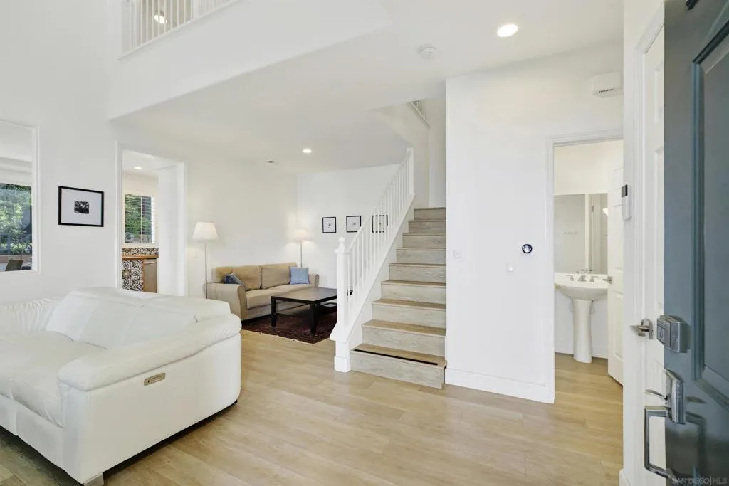 13529 Jadestone Way, San Diego, California 92130 home-pic-3