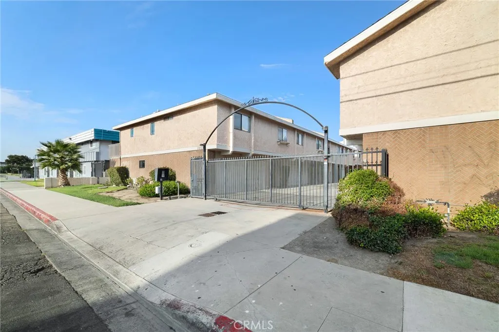 13534 Cordary Avenue 14, Hawthorne, California 90250 home-pic-37