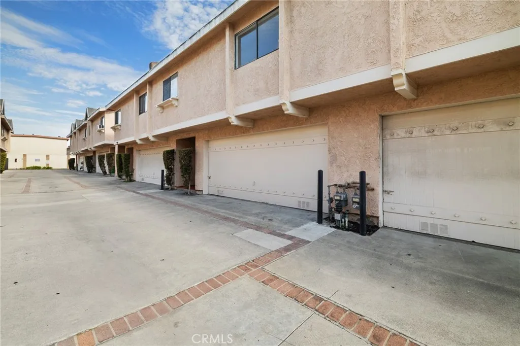 13534 Cordary Avenue 14, Hawthorne, California 90250 home-pic-38