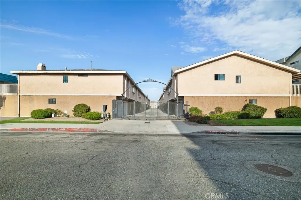 13534 Cordary Avenue 14, Hawthorne, California 90250 home-pic-39
