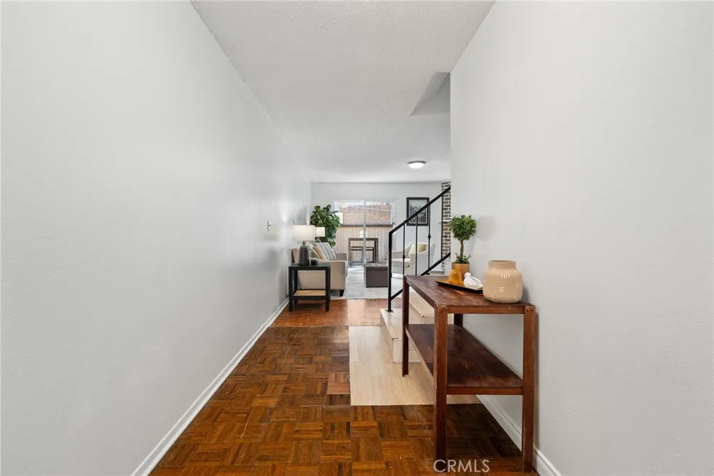 13534 Cordary Avenue 14, Hawthorne, California 90250 home-pic-32