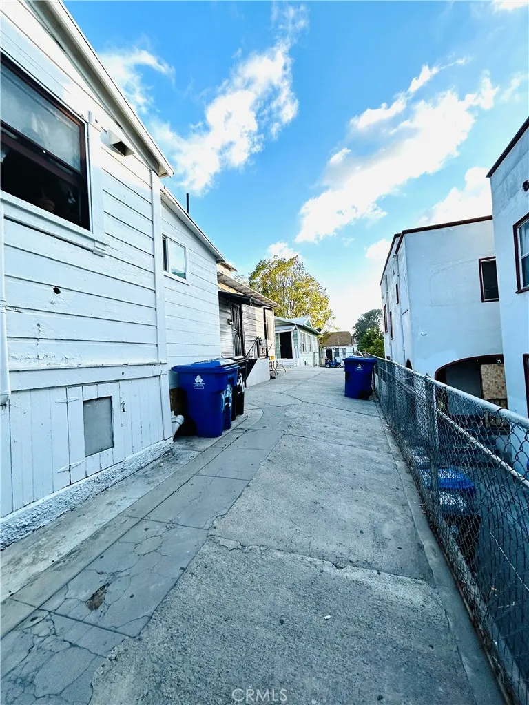 1530 W Temple Street, Los Angeles, California 90026 home-pic-10