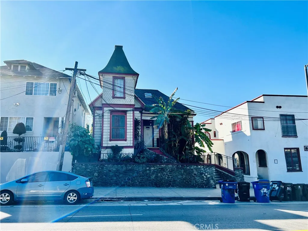 1530 W Temple Street, Los Angeles, California 90026 home-pic-11