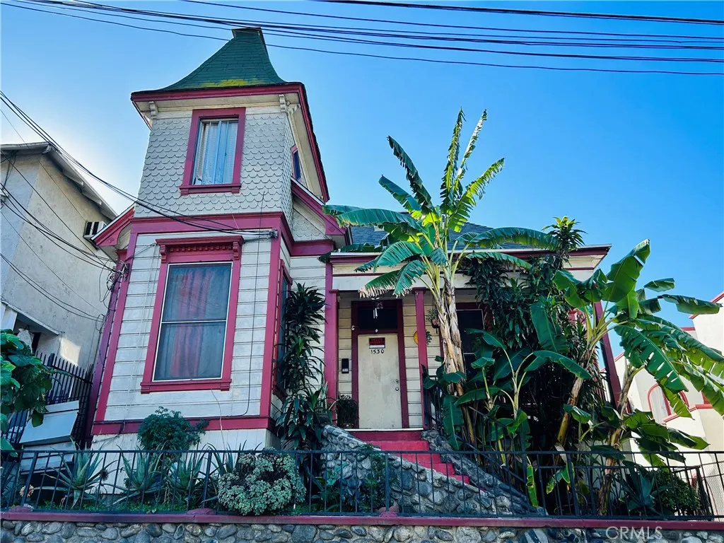 1530 W Temple Street, Los Angeles, California 90026 home-pic-1