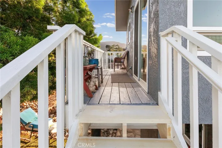 Back deck from kitchen to yard