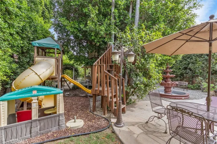 9340 Burnet Ave, North Hills, California 91343