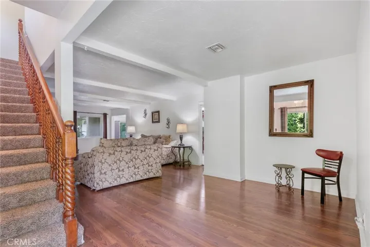 9340 Burnet Ave, North Hills, California 91343