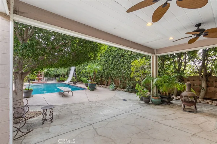 9340 Burnet Ave, North Hills, California 91343