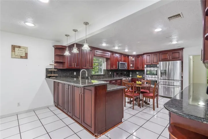 9340 Burnet Ave, North Hills, California 91343