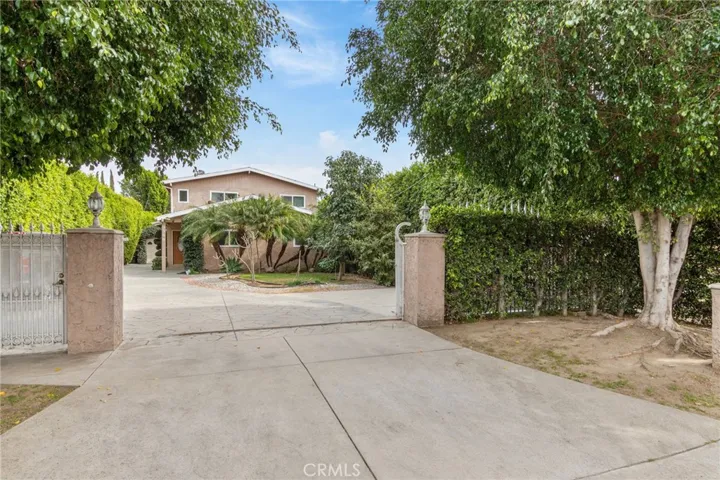 9340 Burnet Ave, North Hills, California 91343