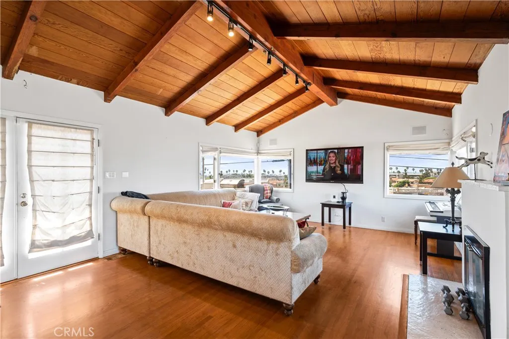 304 Avenue E, Redondo Beach, California 90277 home-pic-10
