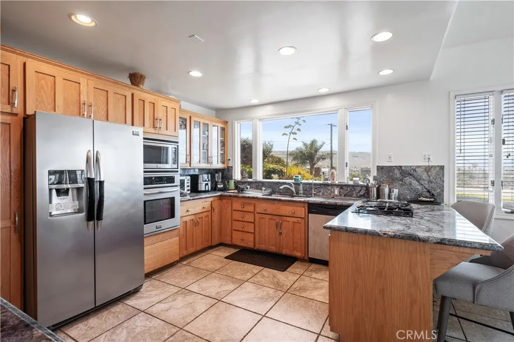 304 Avenue E, Redondo Beach, California 90277 home-pic-15