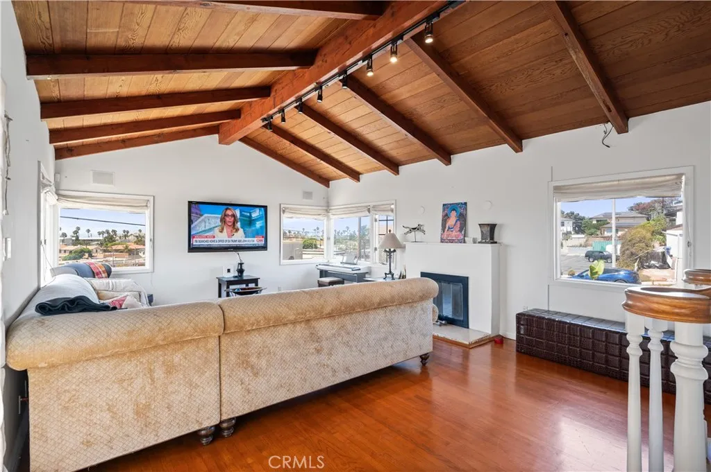 304 Avenue E, Redondo Beach, California 90277 home-pic-12