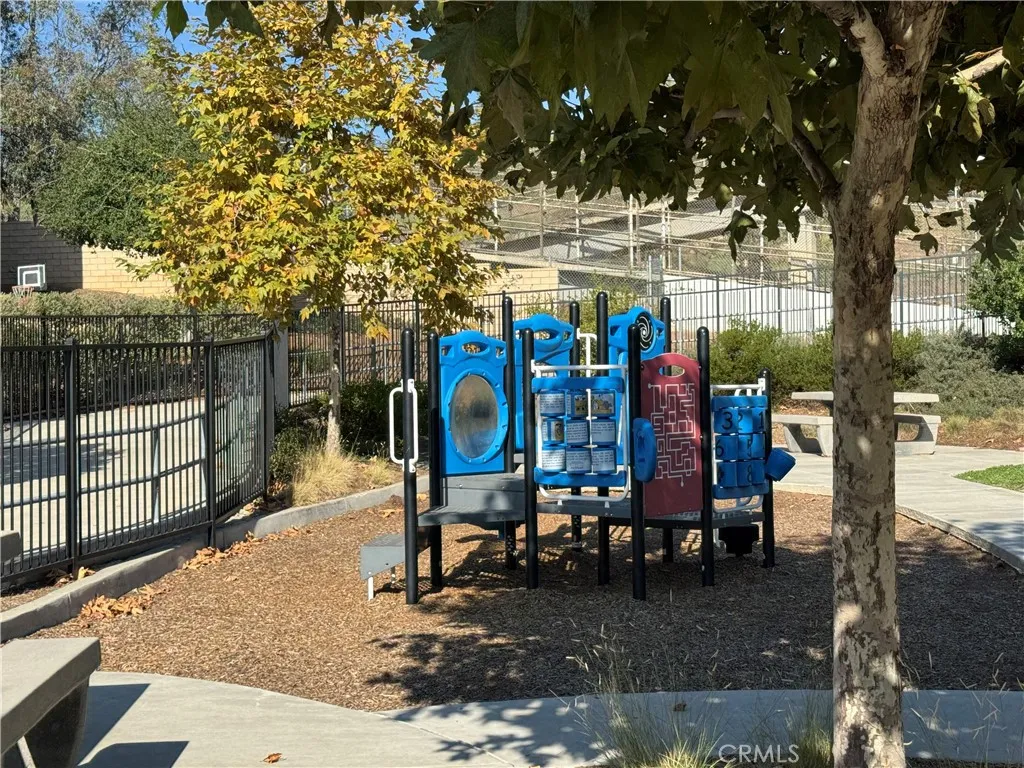 12745 Watt Lane B, Sylmar, California 91342 home-pic-29