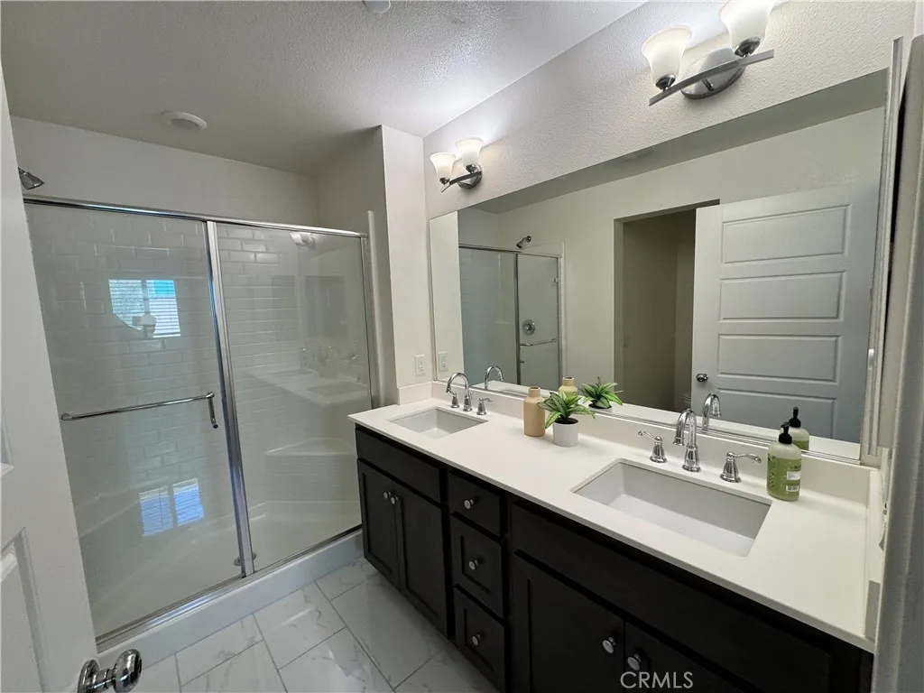 12745 Watt Lane B, Sylmar, California 91342 home-pic-12
