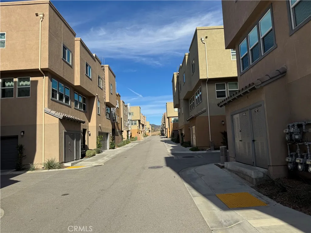 12745 Watt Lane B, Sylmar, California 91342 home-pic-27