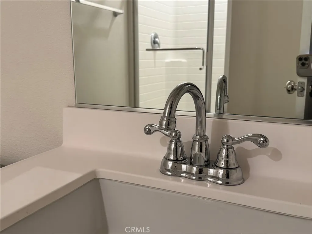 12745 Watt Lane B, Sylmar, California 91342 home-pic-16